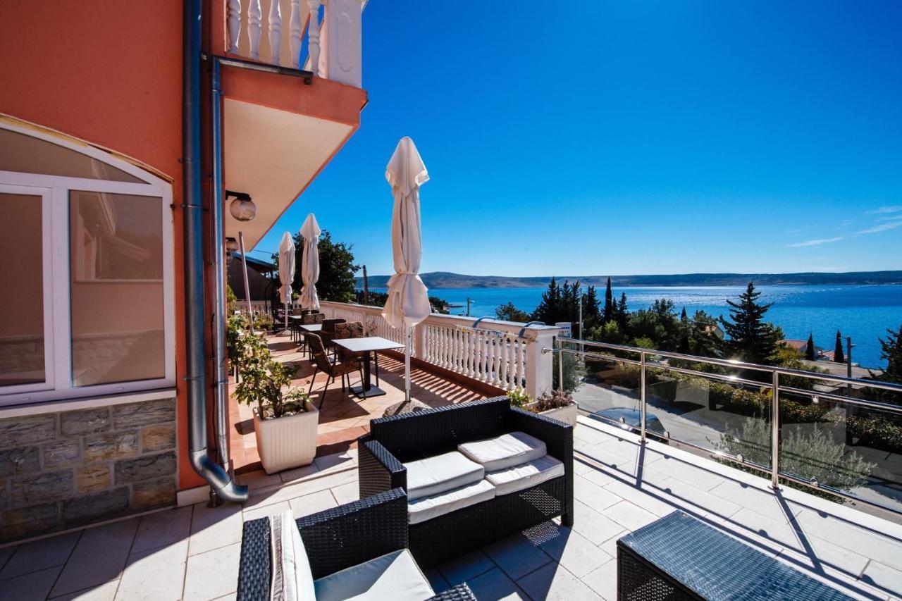 Apartments By The Sea Starigrad, Paklenica - 16421 Exterior foto