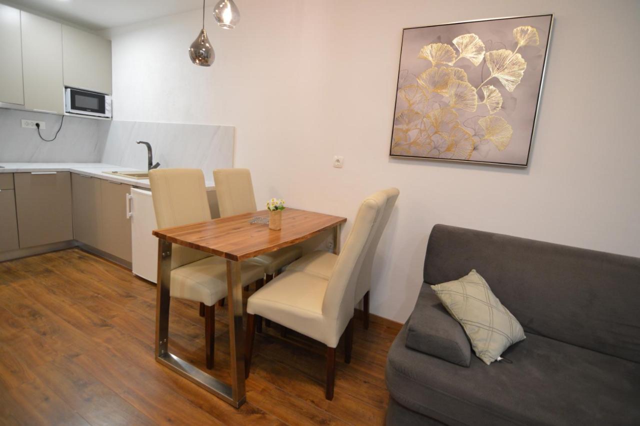 Apartments By The Sea Starigrad, Paklenica - 16421 Exterior foto
